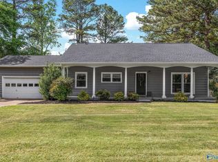 2106 Mythewood Dr SW, Huntsville, AL 35803
