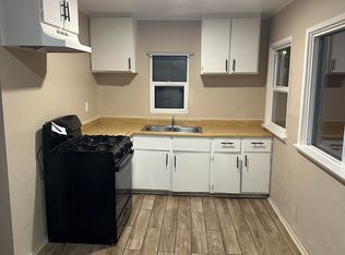 117 S 4th St #1/2, Santa Paula, CA 93060