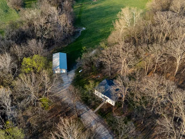 9881 NE 292nd St, Cameron, MO 64429