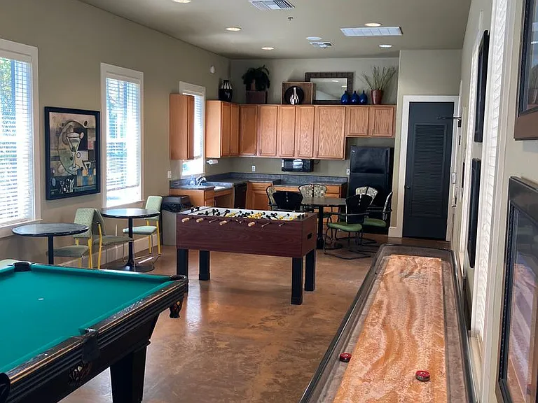 de Tolosa Ranch Apartments — Photo 99