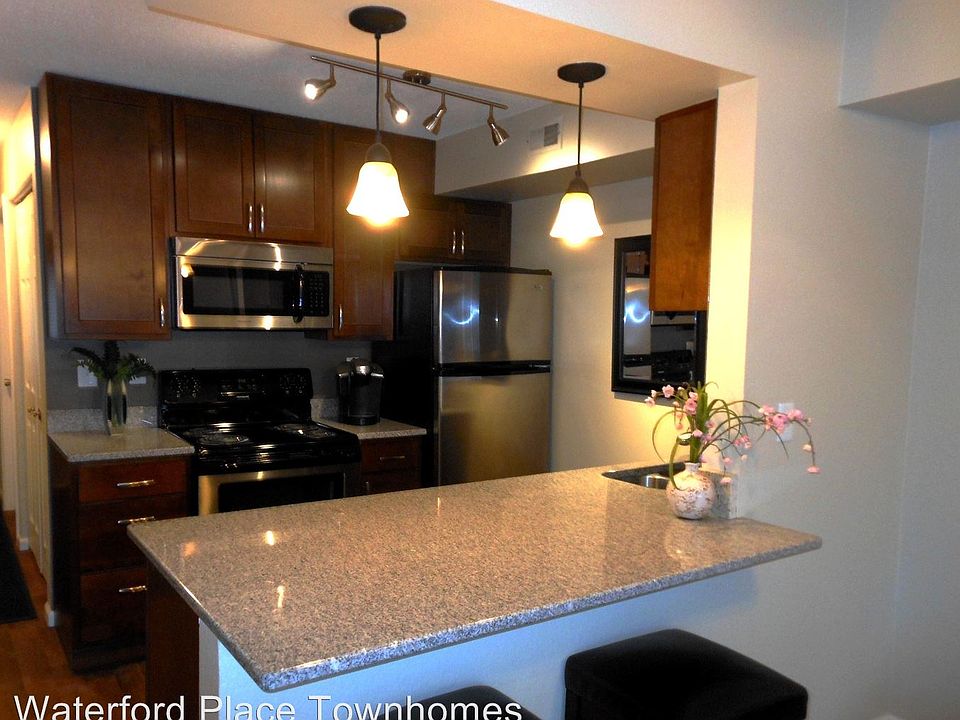 1st image of 1110 Town Centre Dr APT 07