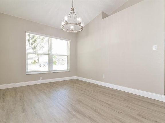 5th image of 405 Mainsail Ct