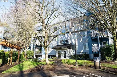 8720 SW Tualatin Rd #206 — Photo 1