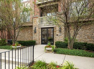 1781 Tudor Ln UNIT 102, Northbrook, IL 60062