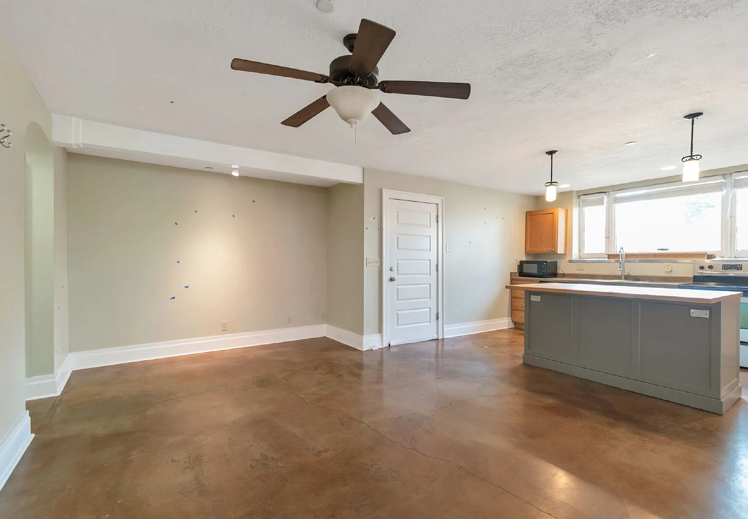 2 bed, 1.0 bath, 1041 sqft, $1,550 — Photo 4
