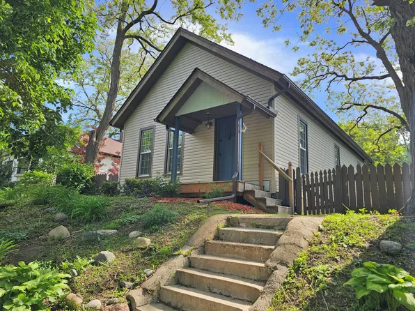 906 Russell St, Saint Paul, MN 55106