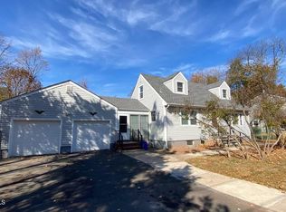 89 John E Busch Ave, Somerset, NJ 08873