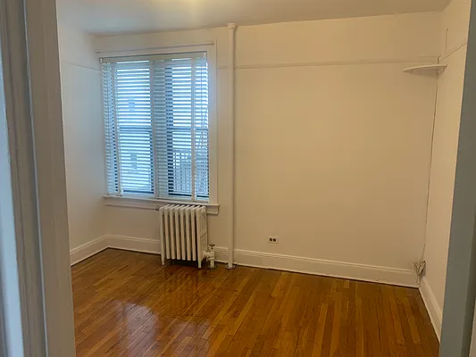 Rented by 18 REALTY | media 14