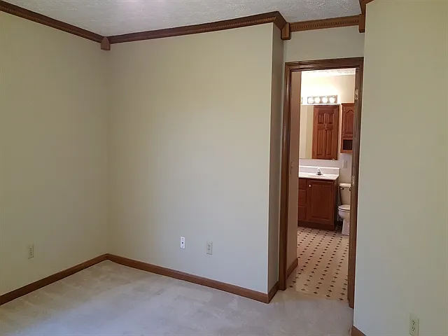 2630 Alexander Ct — Photo 7