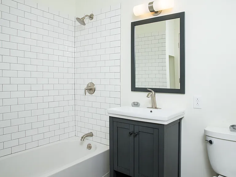 35 Van Nydeck Ave #AVENUE304 — Photo 4