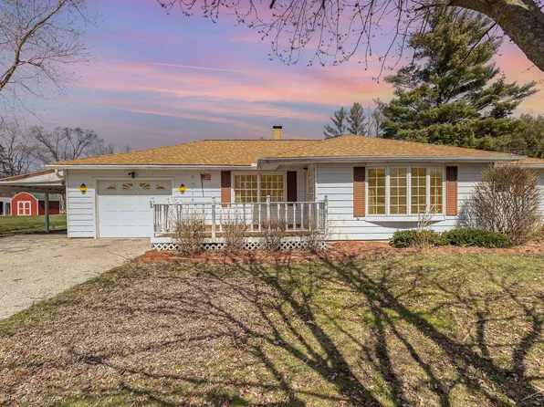 22078 Gratiot Rd, Merrill, MI 48637