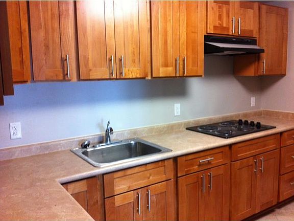 Kitchen (No Oven)