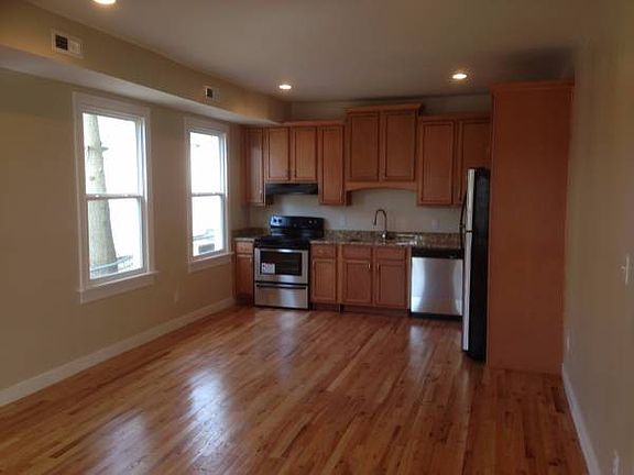 5th image of 3411 Lawson St