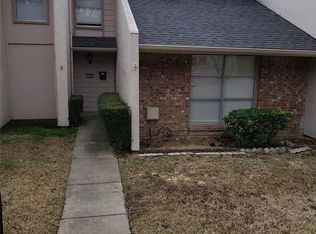 370 Valley Park Dr, Garland, TX 75043