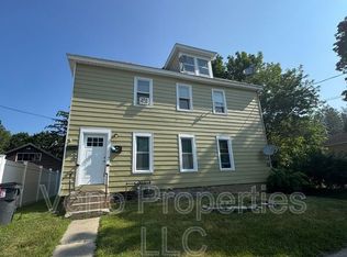 122 South St UNIT B, Ballston Spa, NY 12020