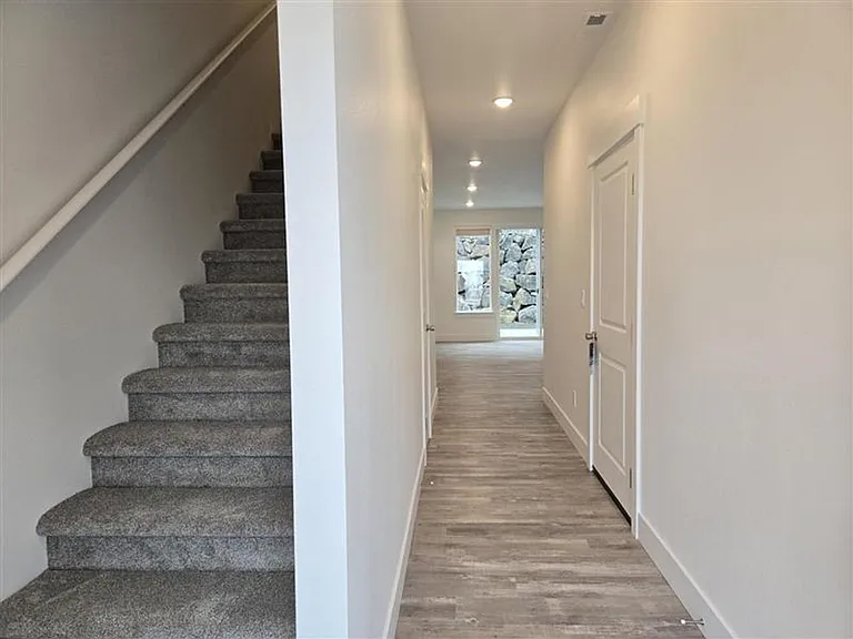 5846 W 40th Ct — Photo 1