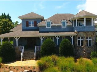 17810 Spinnakers Reach Dr, Cornelius, NC 28031