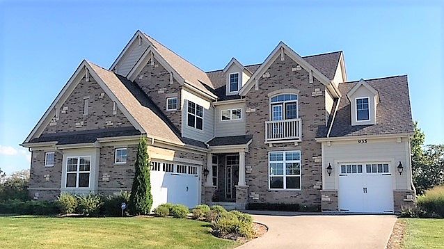 1st image of 935 Reserve Dr