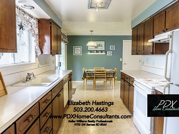 5th image of 647 SE 36th Ave