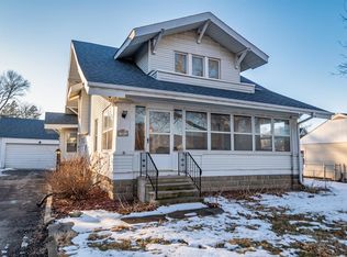304 3rd Ave, Clarence, IA 52216