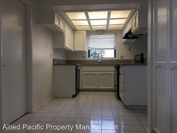 4th image of 25559 Nicks Ave