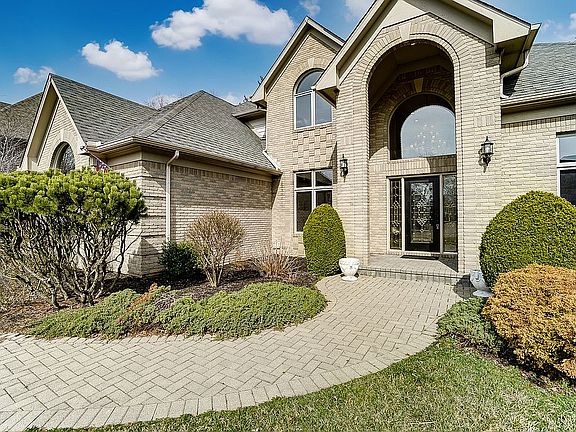 4th image of 664 Brookmeade Ct