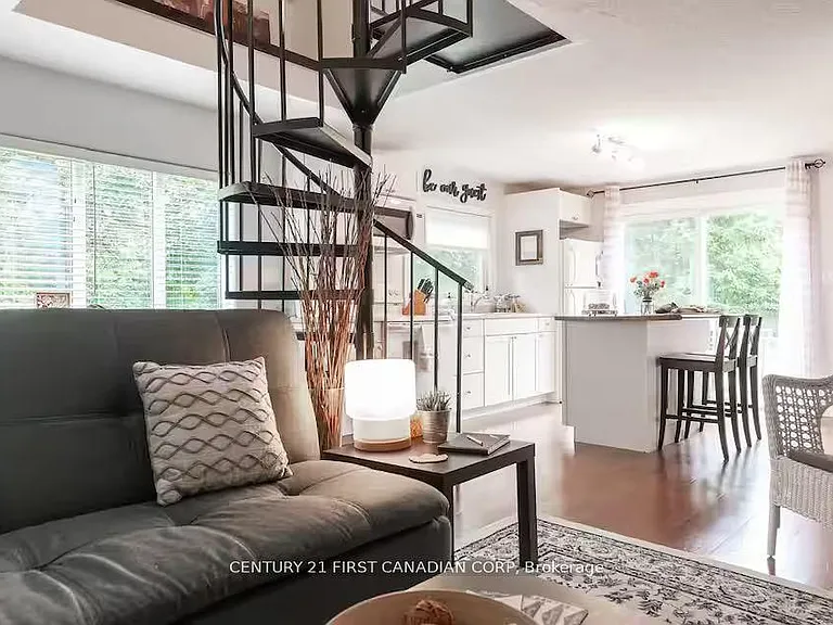 705 Conservation Dr #B — Photo 2
