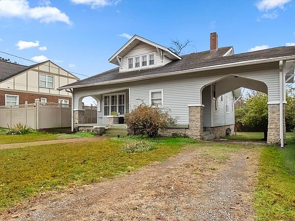 2nd image of 2503 Sunset Pl