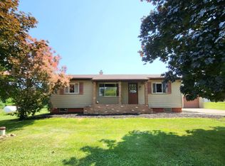 6713 S Loomis Rd, Dewitt, MI 48820