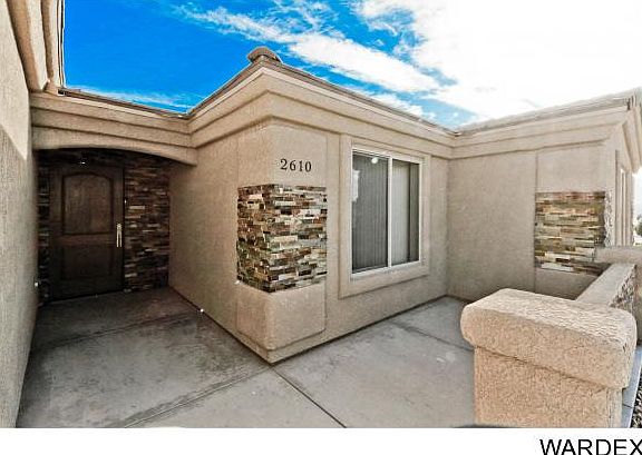4th image of 2610 Palisades Dr