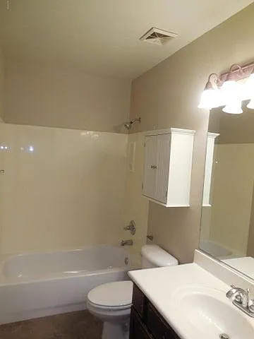 330 S Farmer Ave #103 — Photo 16