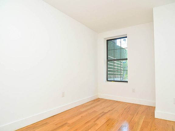4th image of 341 Vernon Ave #1