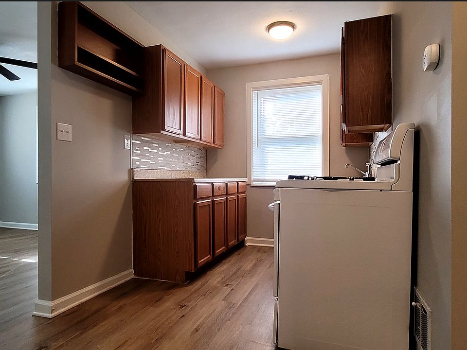 1st image of 231 E Xenia Dr APT D