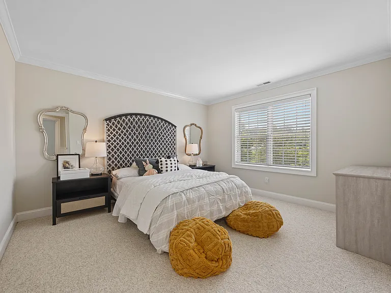 15 W Barrett Hill Rd — Photo 13
