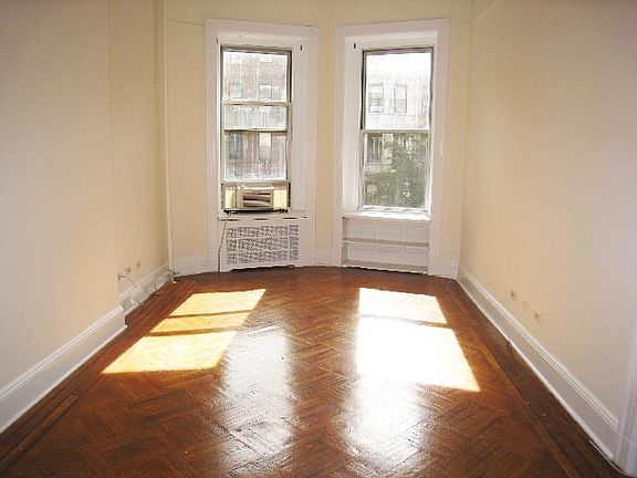 3rd image of 19 W 96th St APT 3