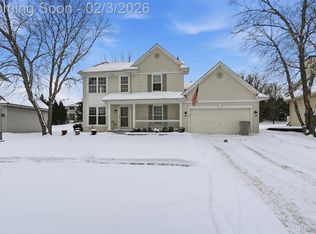 3800 Snowden Ln, Howell, MI 48843