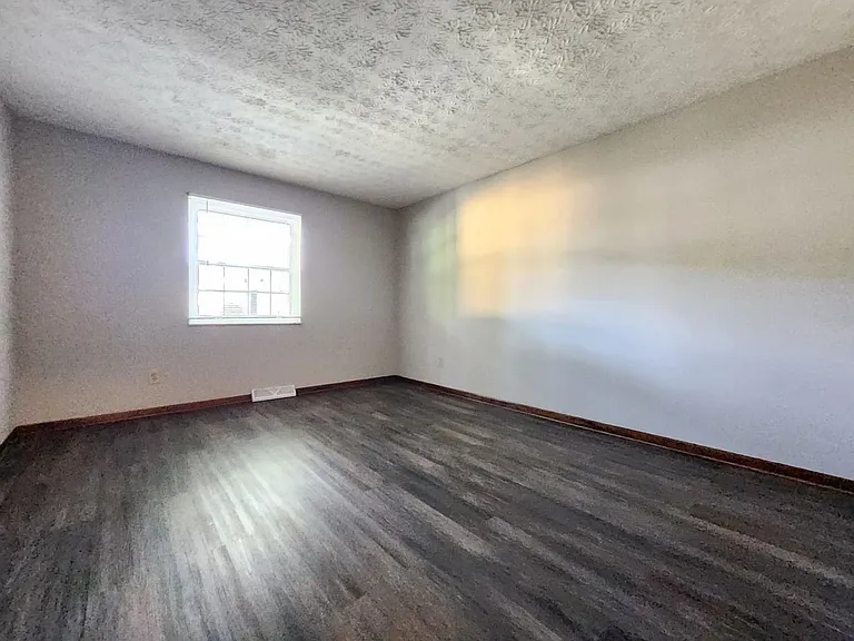2724 Blendon Woods Blvd — Photo 14