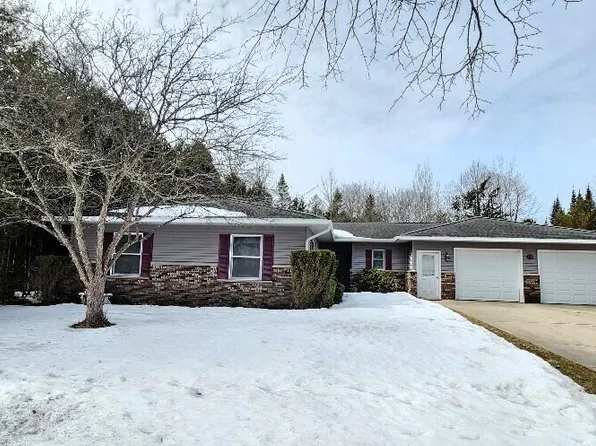 707 Island View Dr, Alpena, MI 49707