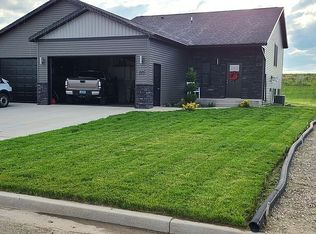 2879 Butler St, Lincoln, ND 58504
