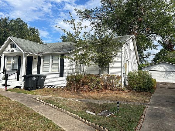 3rd image of 1402 East Ave