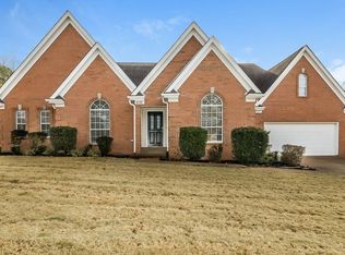 6150 Woodstock View Dr, Millington, TN 38053