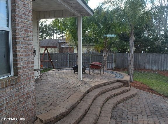 3rd image of 1932 Willesdon Dr E
