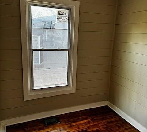 5th image of 1332 McClelland Ave #B