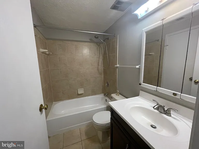 11906 Fieldthorn Ct — Photo 8