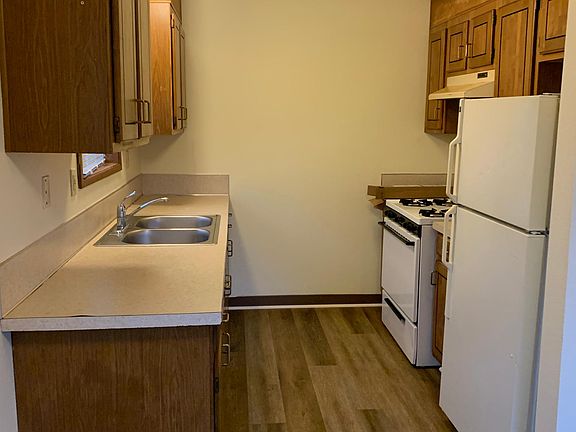 4th image of 2906 Watson Ave