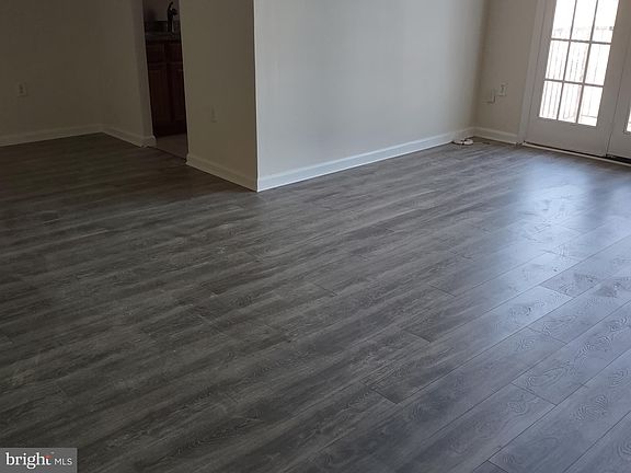 3rd image of 9481 Fairfax Blvd APT 304