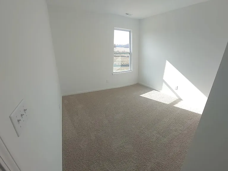 6877 Ferguson Dr — Photo 15