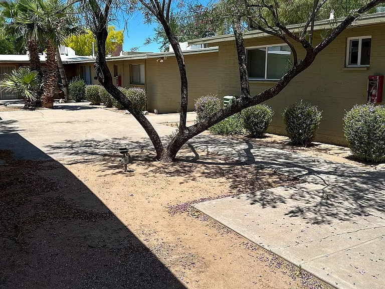 1227 E Drachman St — Photo 23