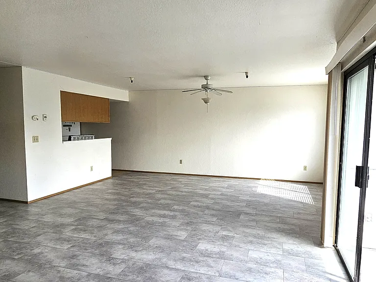 409 SW 155th St #7 — Photo 10