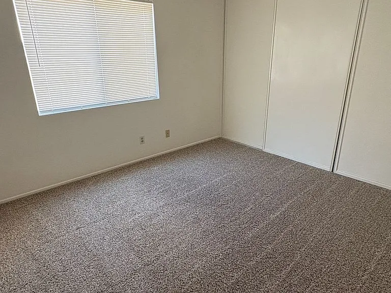 14333 La Crescenta Ave — Photo 34